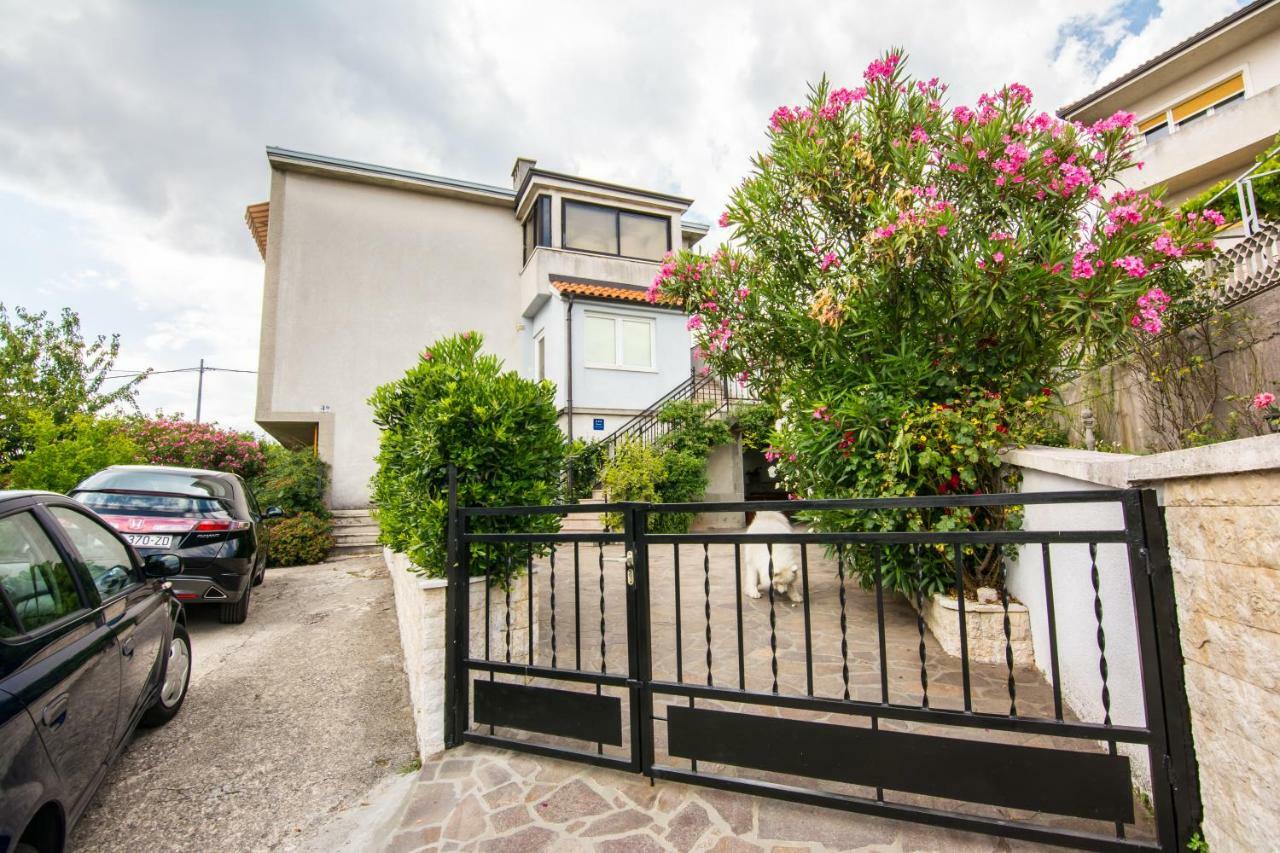 Apartment Vida - Amazing Place With Garden And Terrace Риека Экстерьер фото
